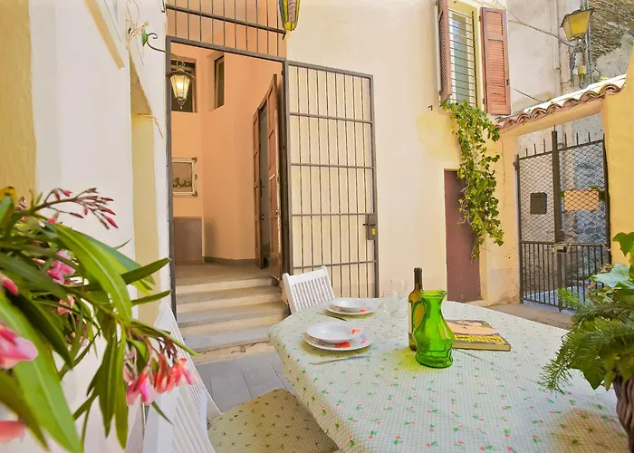 Casa Maria Vittoria Feriehus Cannero Riviera